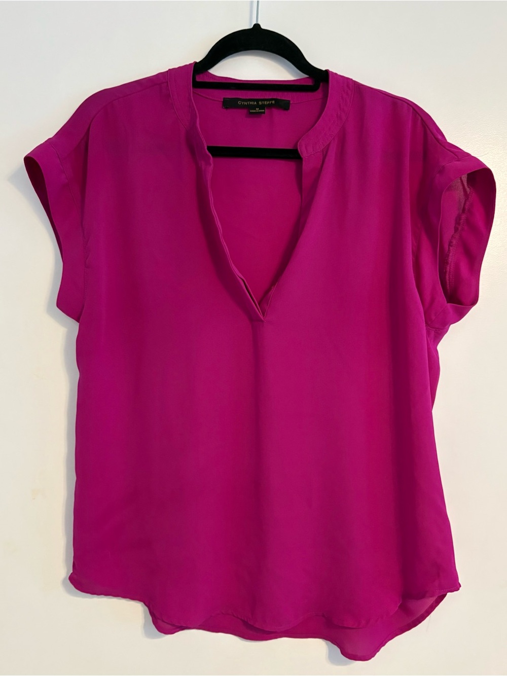 Cynthia Steffe Fuchsia Split-Neck Cap Sleeve Blouse